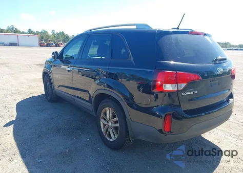 2015 Kia Sorento Lx z USA, uszkodzony, nr VIN 5XYKT3A60FG633394